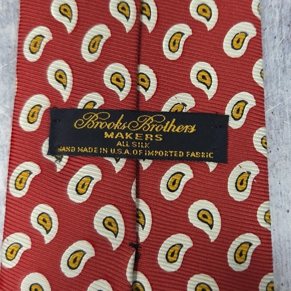 Brooks Brothers | Red & Yellow Paisley Print All Silk Tie